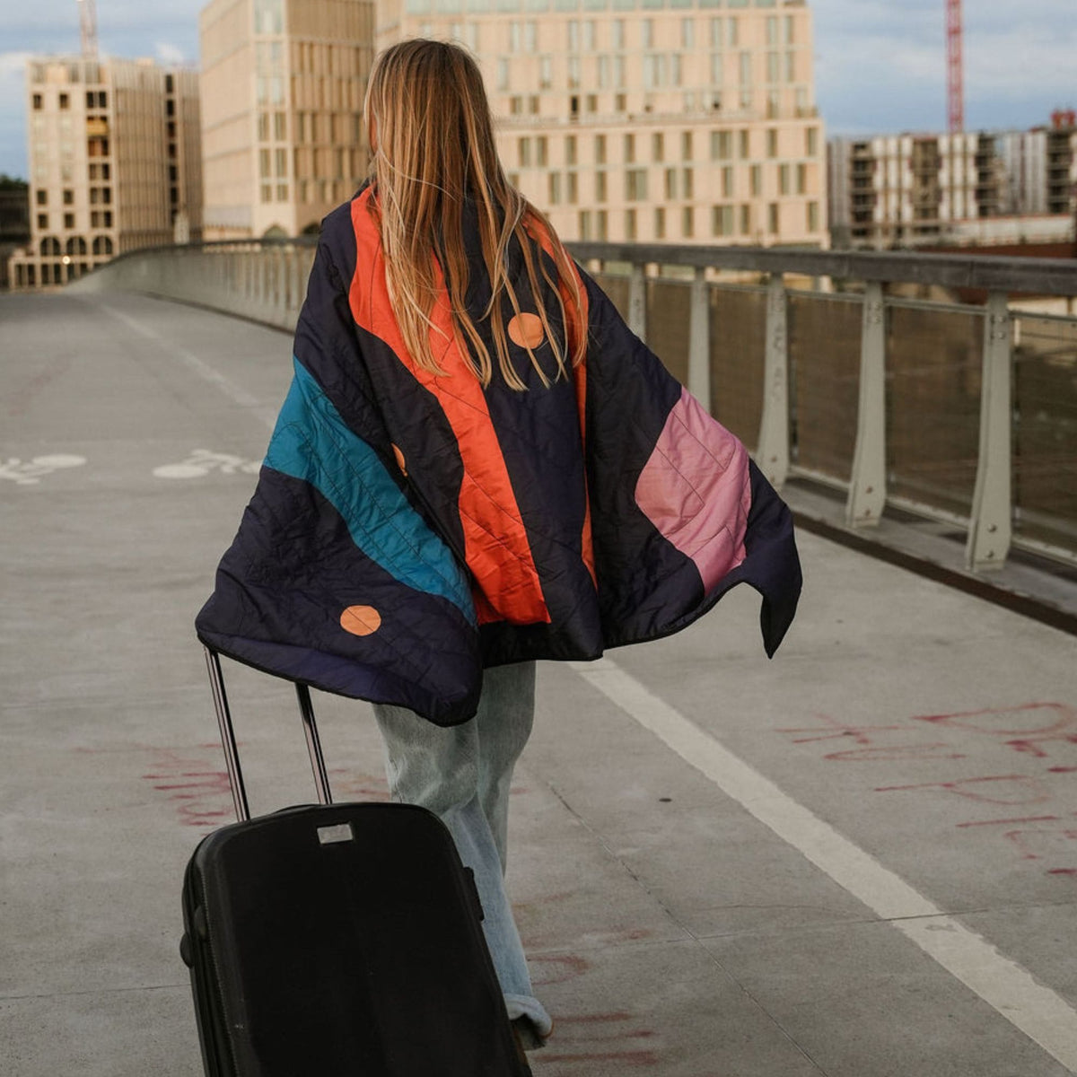 VOITED NeckPack Travel Blanket - Trailtrekker