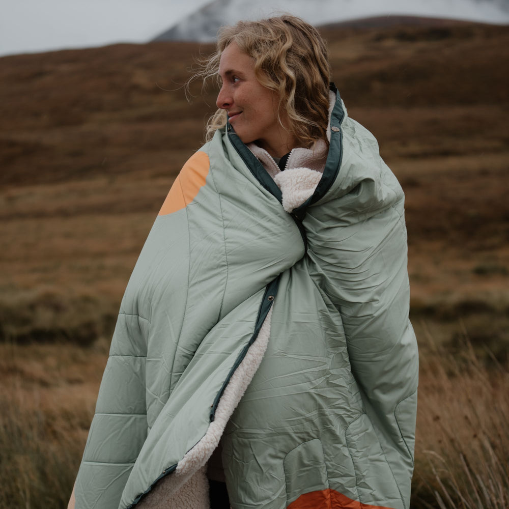 VOITED CloudTouch® Indoor/Outdoor Camping Blanket -Jasper / Tree Green