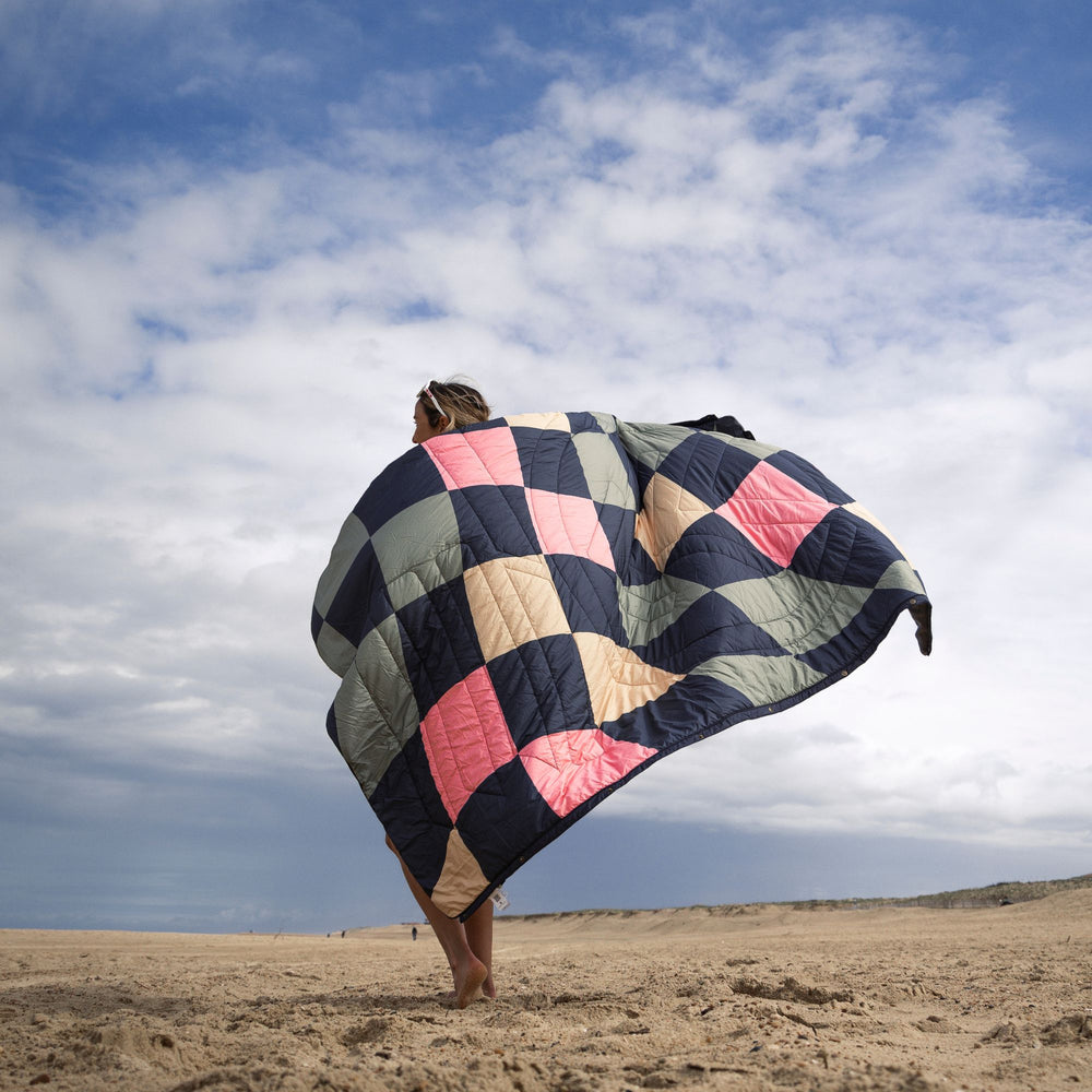 VOITED Fleece Outdoor Camping Blanket - Wavecheck