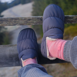 VOITED CloudTouch® Slippers - Lightweight, Indoor/Outdoor Fleece-Lined Camping Slippers - Graphite