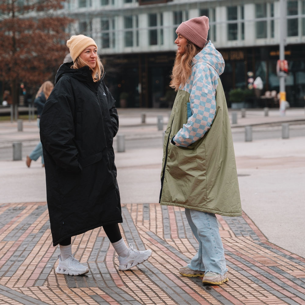 VOITED 3rd Edition Outdoor Change Robe & Drycoat for Surfing, Camping, Vanlife & Wild Swimming - Blue Dancer