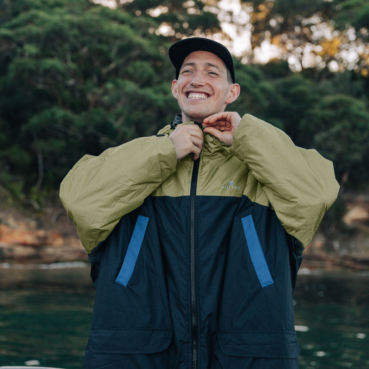 VOITED 3rd Edition Outdoor Change Robe & Drycoat for Surfing, Camping, Vanlife & Wild Swimming  - Ocean Navy/Olive