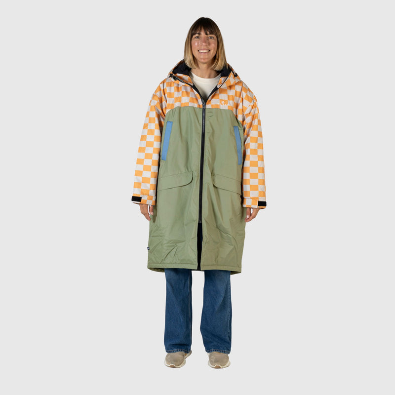VOITED 3rd Edition Outdoor Change Robe & Drycoat for Surfing, Camping, Vanlife & Wild Swimming - Suns Out