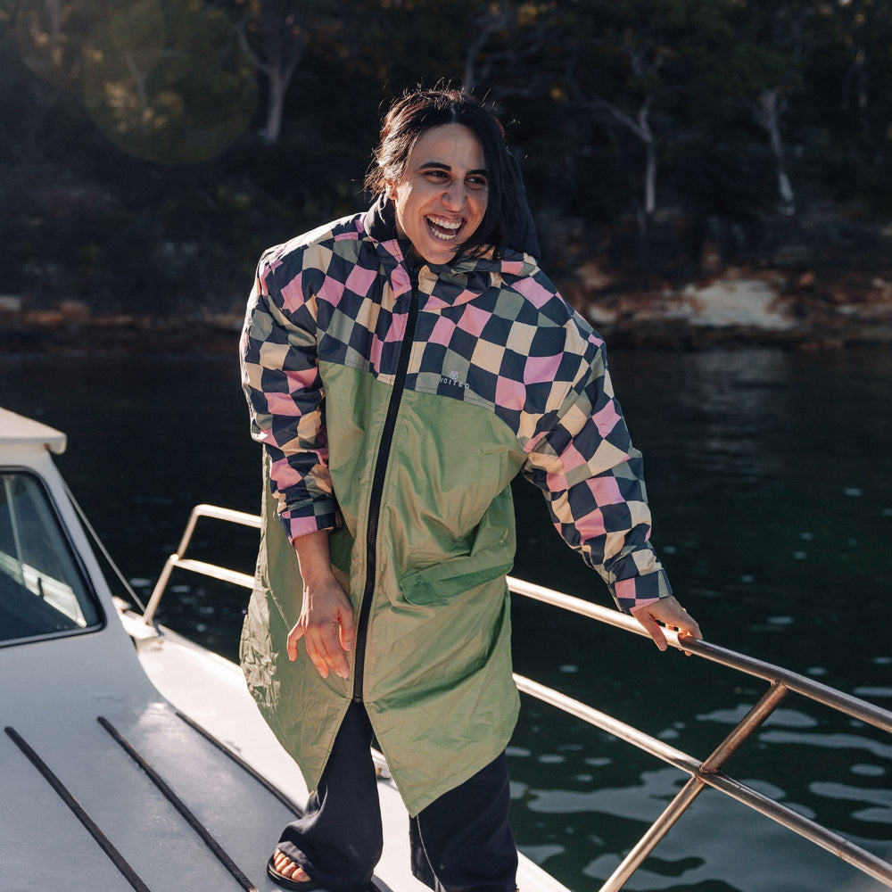 VOITED 3rd Edition Outdoor Change Robe & Drycoat for Surfing, Camping, Vanlife & Wild Swimming - Wavecheck