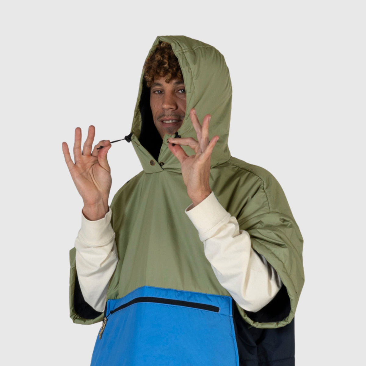 VOITED 3rd Edition Outdoor Poncho for Surfing, Camping, Vanlife & Wild Swimming - Ocean Navy/Olive