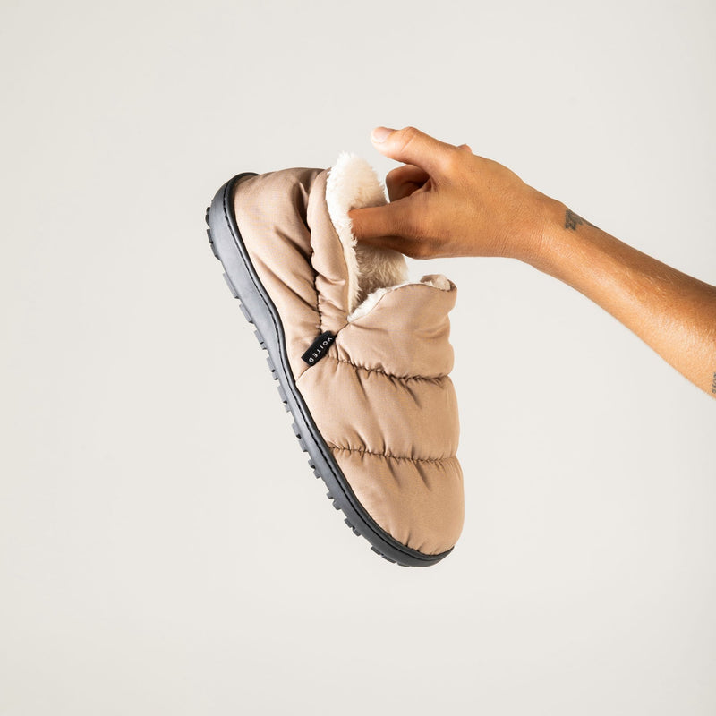 VOITED CloudTouch® Slippers - Lightweight, Indoor/Outdoor Fleece-Lined Camping Slippers -Mudstone