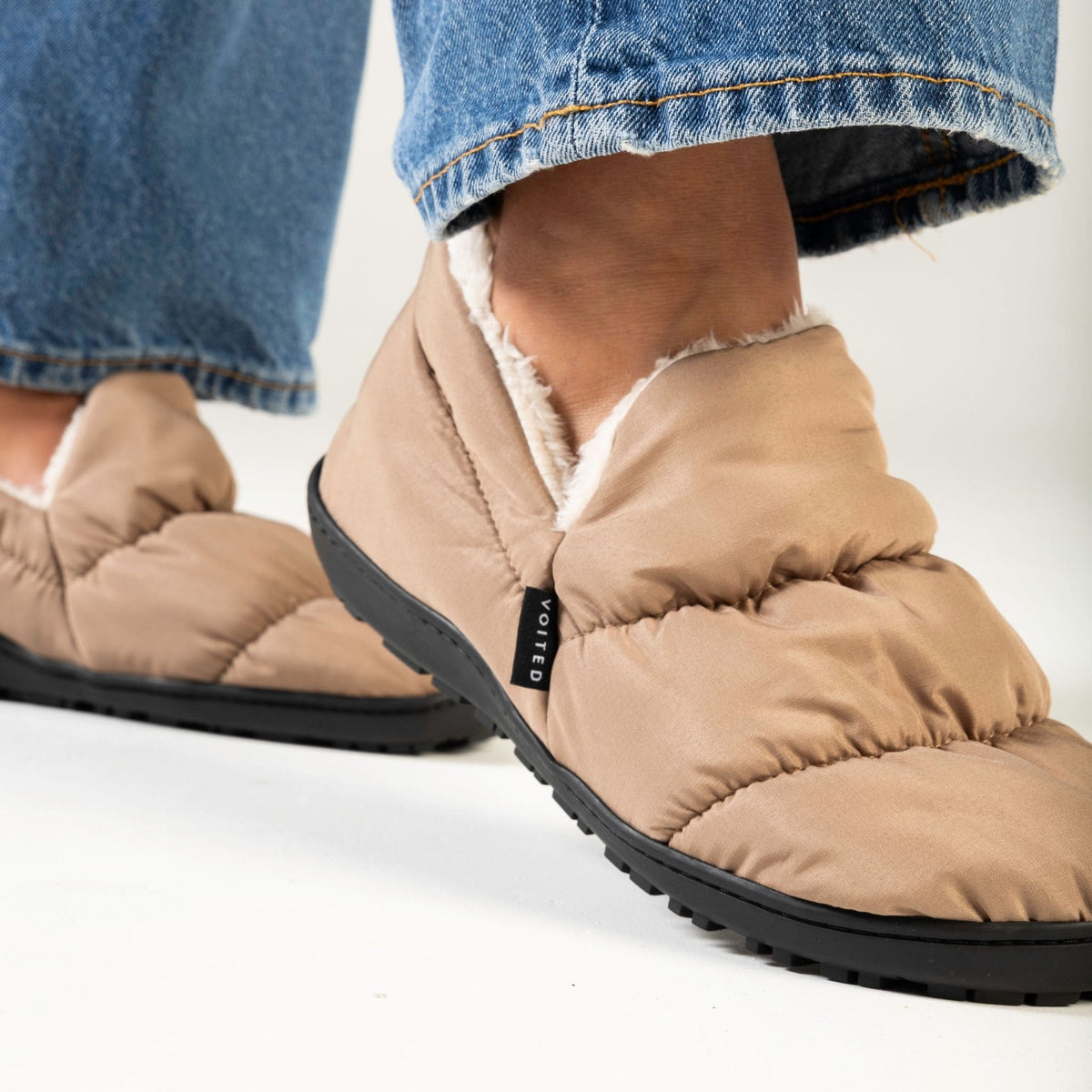VOITED CloudTouch® Slippers - Lightweight, Indoor/Outdoor Fleece-Lined Camping Slippers -Mudstone