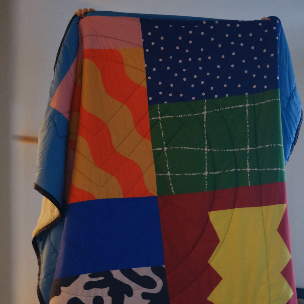 VOITED Queen CloudTouch® Indoor/Outdoor Camping Blanket - Essentials