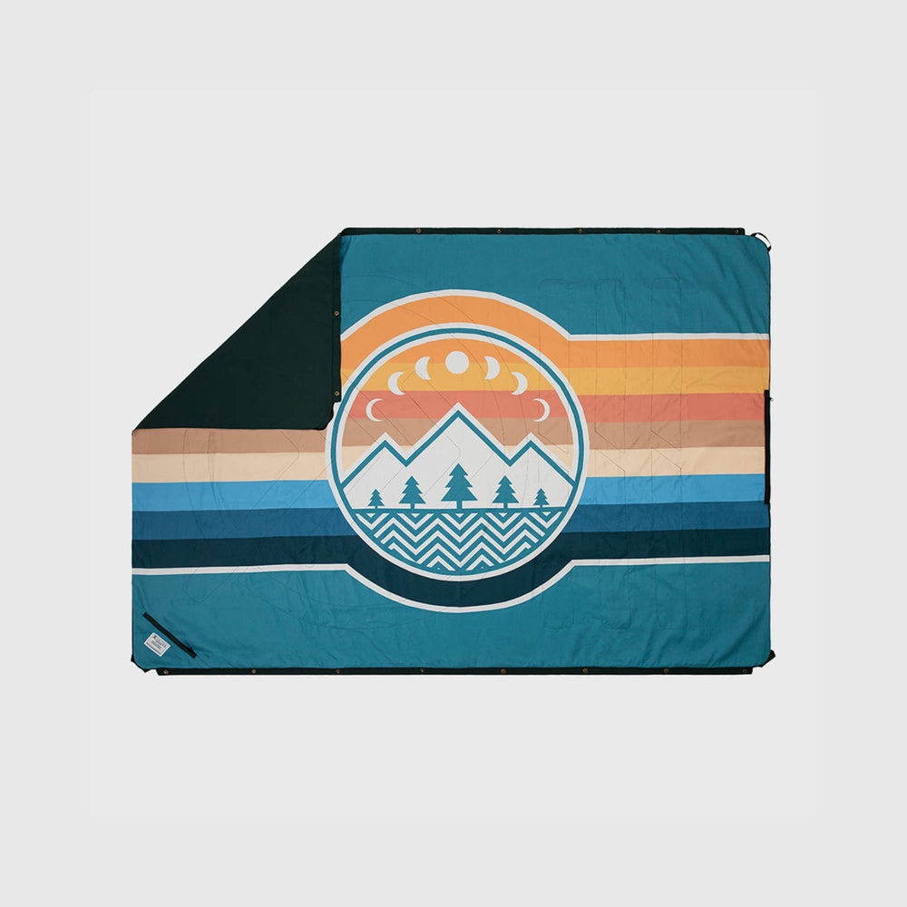 VOITED Compact Picnic & Beach Blanket  - Camp Vibes / Blue Lagoon