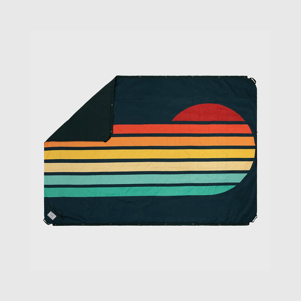 VOITED Compact Picnic & Beach Blanket  - Sunrays